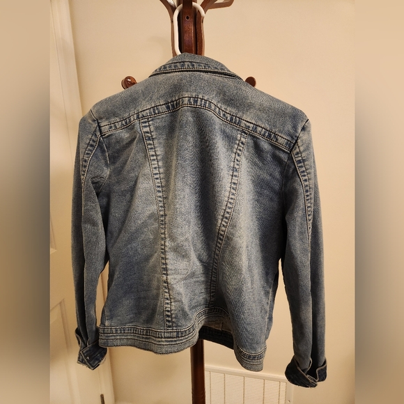 2016 Denim by Parasuco jean jacket.  Large. - Picture 2 of 2